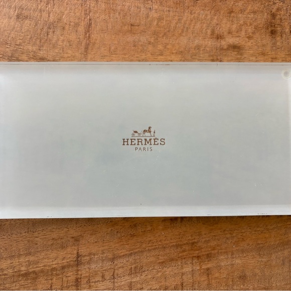 Hermès Frosted Glass Very Pale Green Tray with Silver Accents - Picture 3 of 13